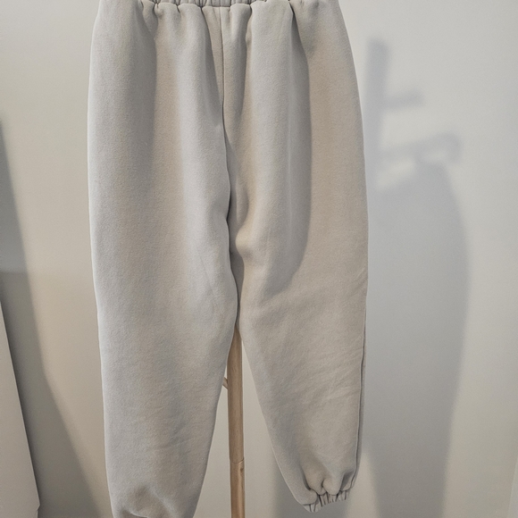 Comft Tranquil Hoodie & Jogger Set, Size S - Picture 6 of 7